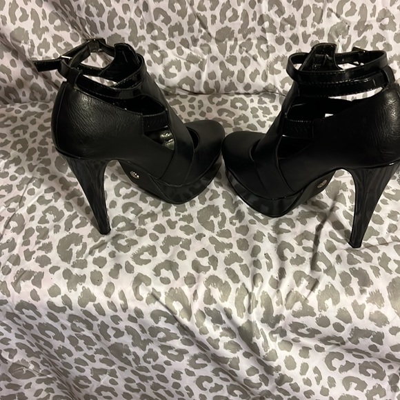 Worn Dereon black ankle 2 strap high heel platform stiletto size size 7 - Picture 3 of 5